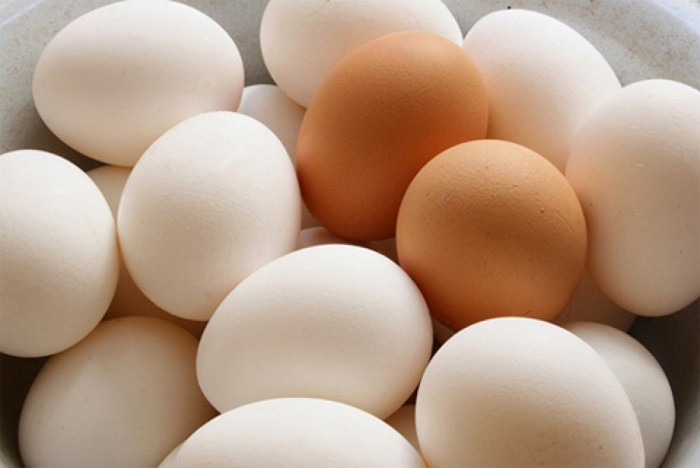 Không nên mua khi trứng xuất hiện những dấu hiệu này